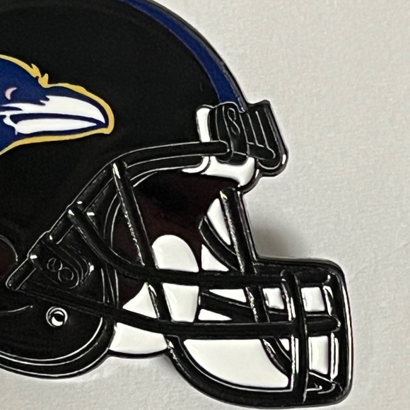 Baltimore Ravens Helmet Hat Pin Pins Streetwear Hats Bag Football Fitted New Era - Picture 3 of 8